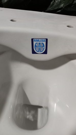 Naujas potinkinis WC komplektas