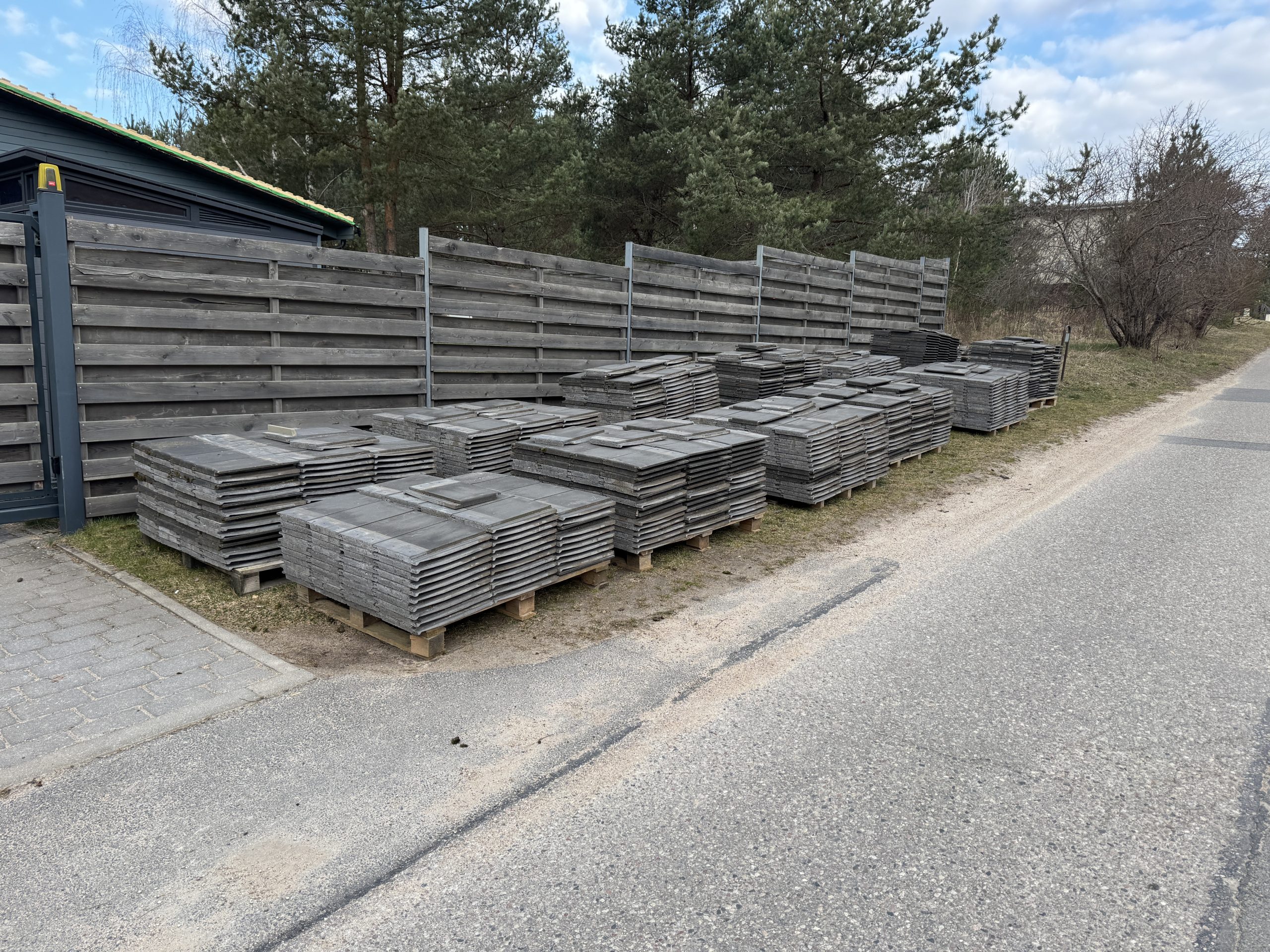 Benders Carisma betoninės lygios čerpės