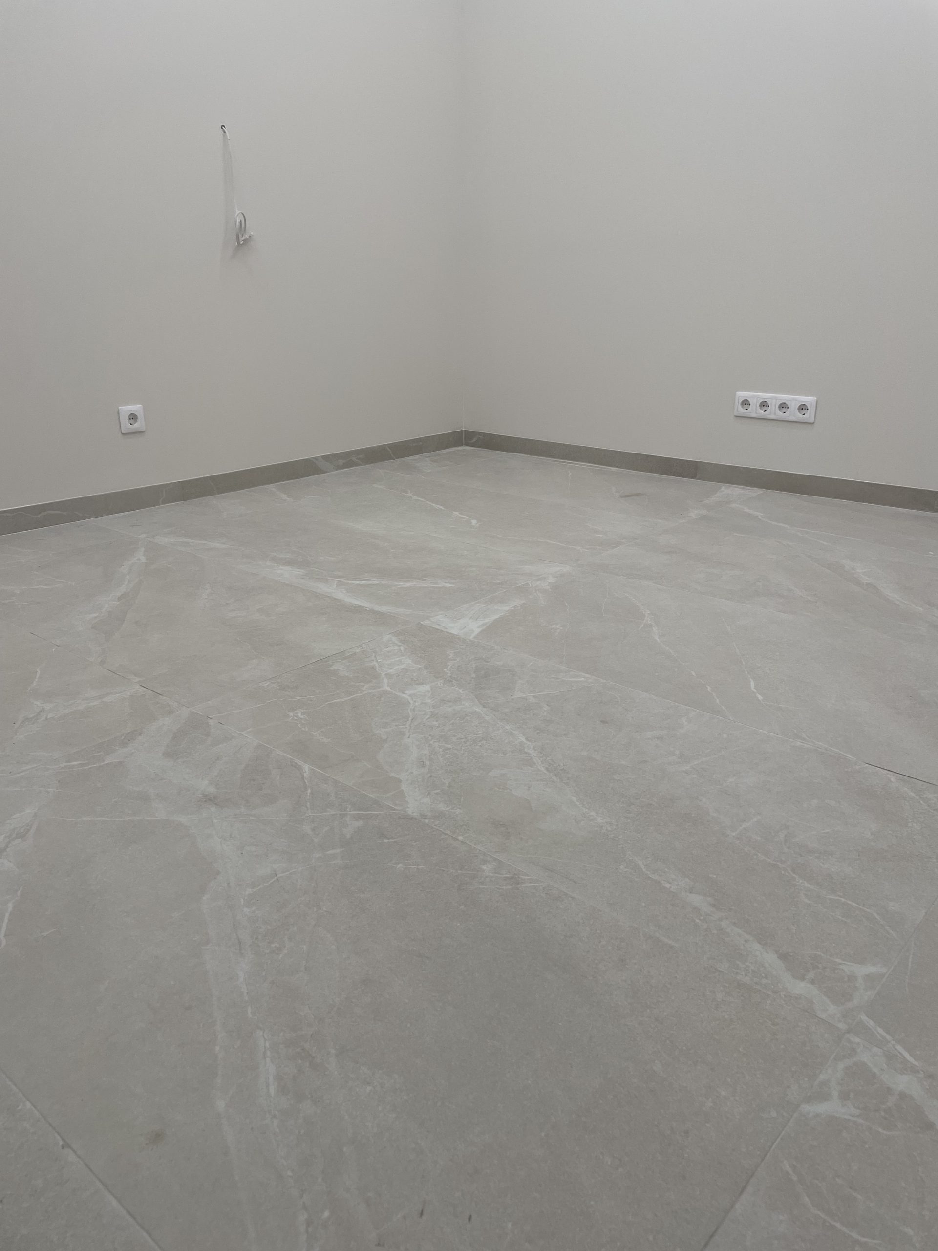 Akmens masės plytelės