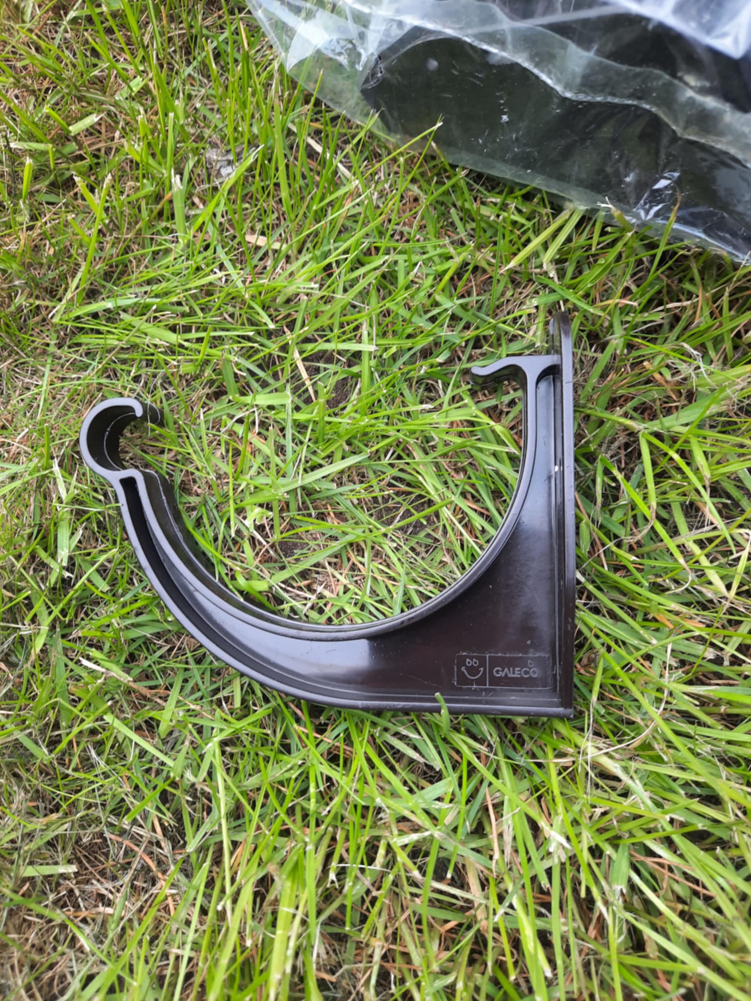 Lietaus lataku laikikliai