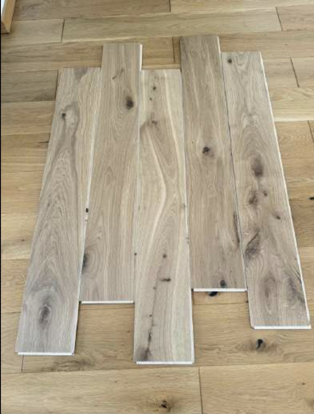 Nagoja ąžuolinės grindys