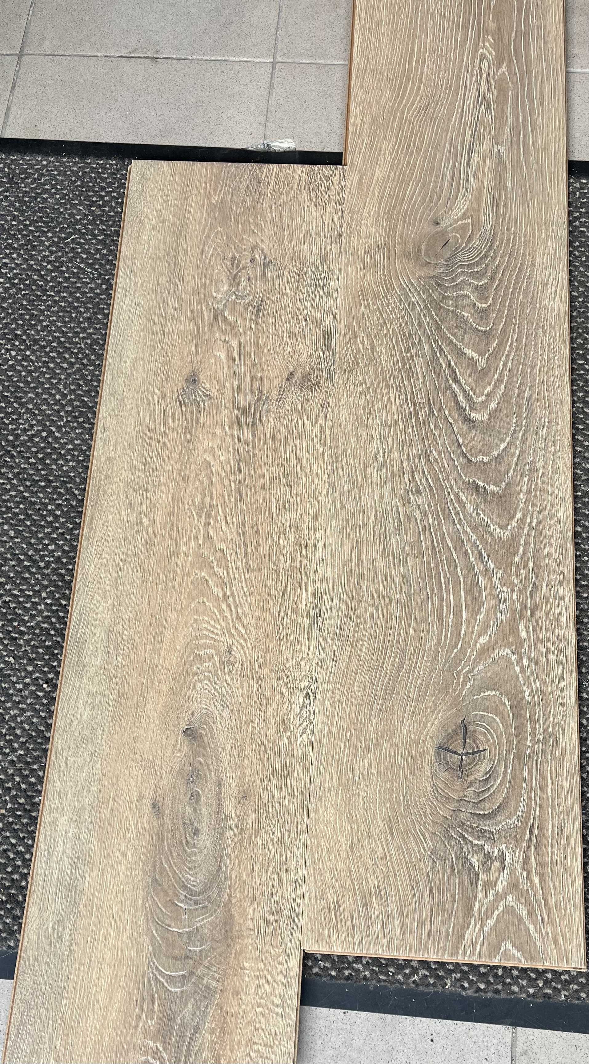 Laminatas ASMARA Dakar Oak impregnuotas vašku 33 klasės