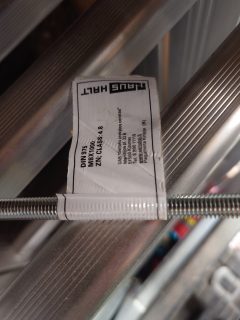 Nerūdijančio plieno strypai nauji , diametras 8 mm , ilgis metras , 4 vnt