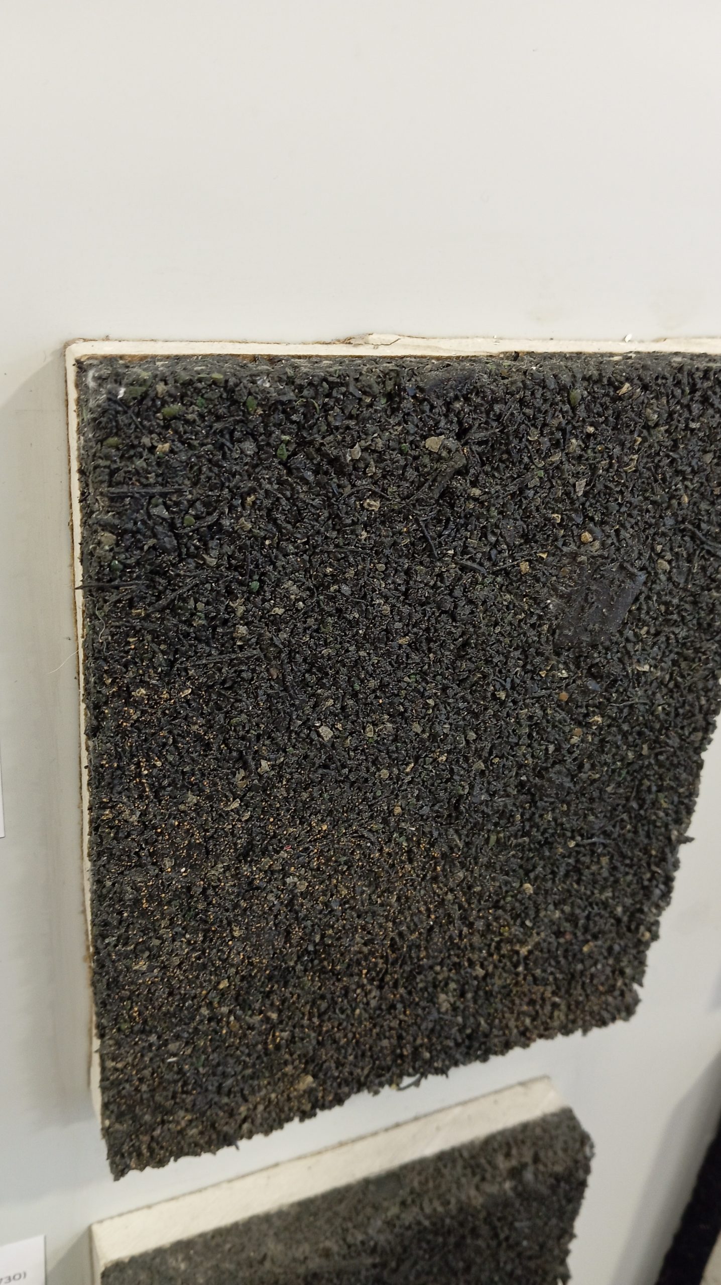 Garso izoliacinė plokštė, skirta sienoms ir luboms