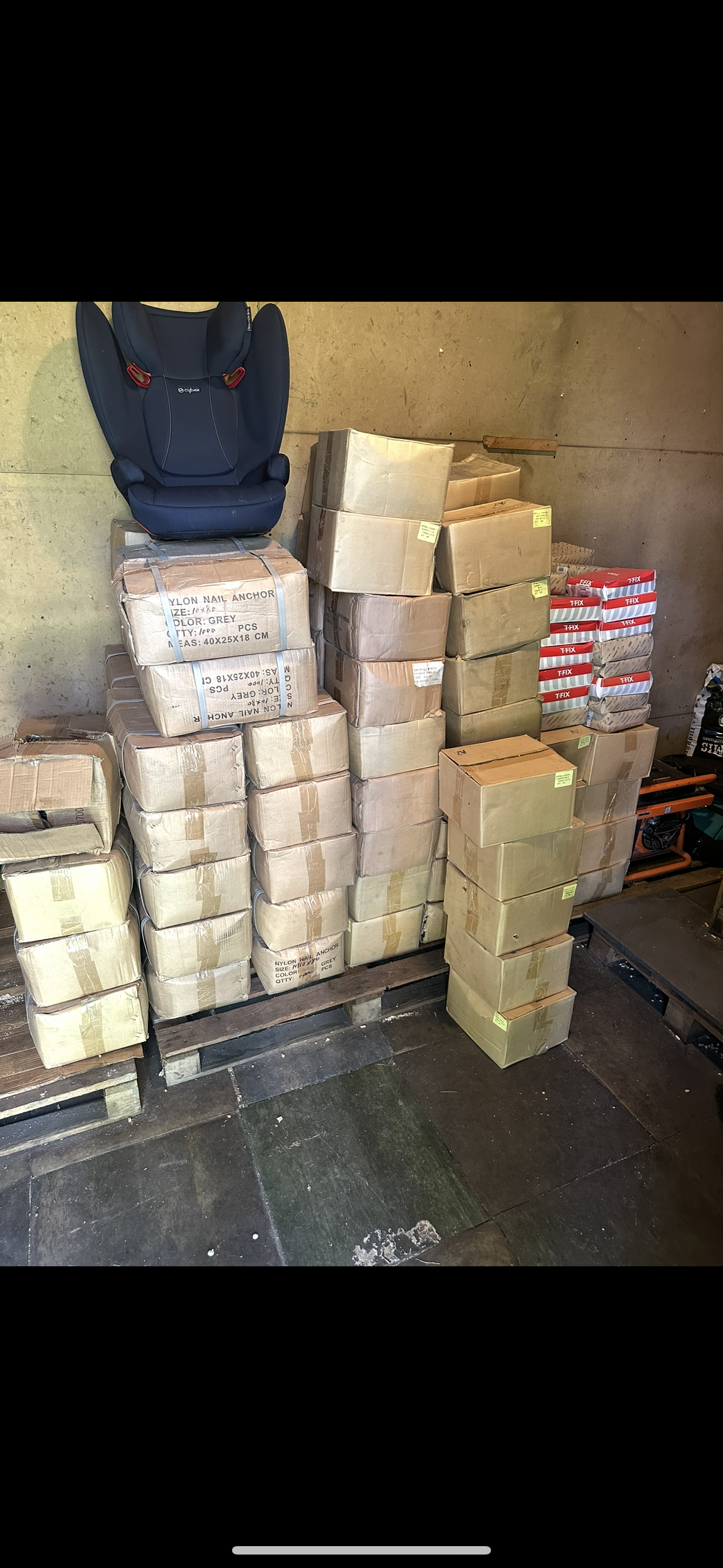 Pigiai parduodu Diubelius (10×80) ir Medvarščius (4.8×152).