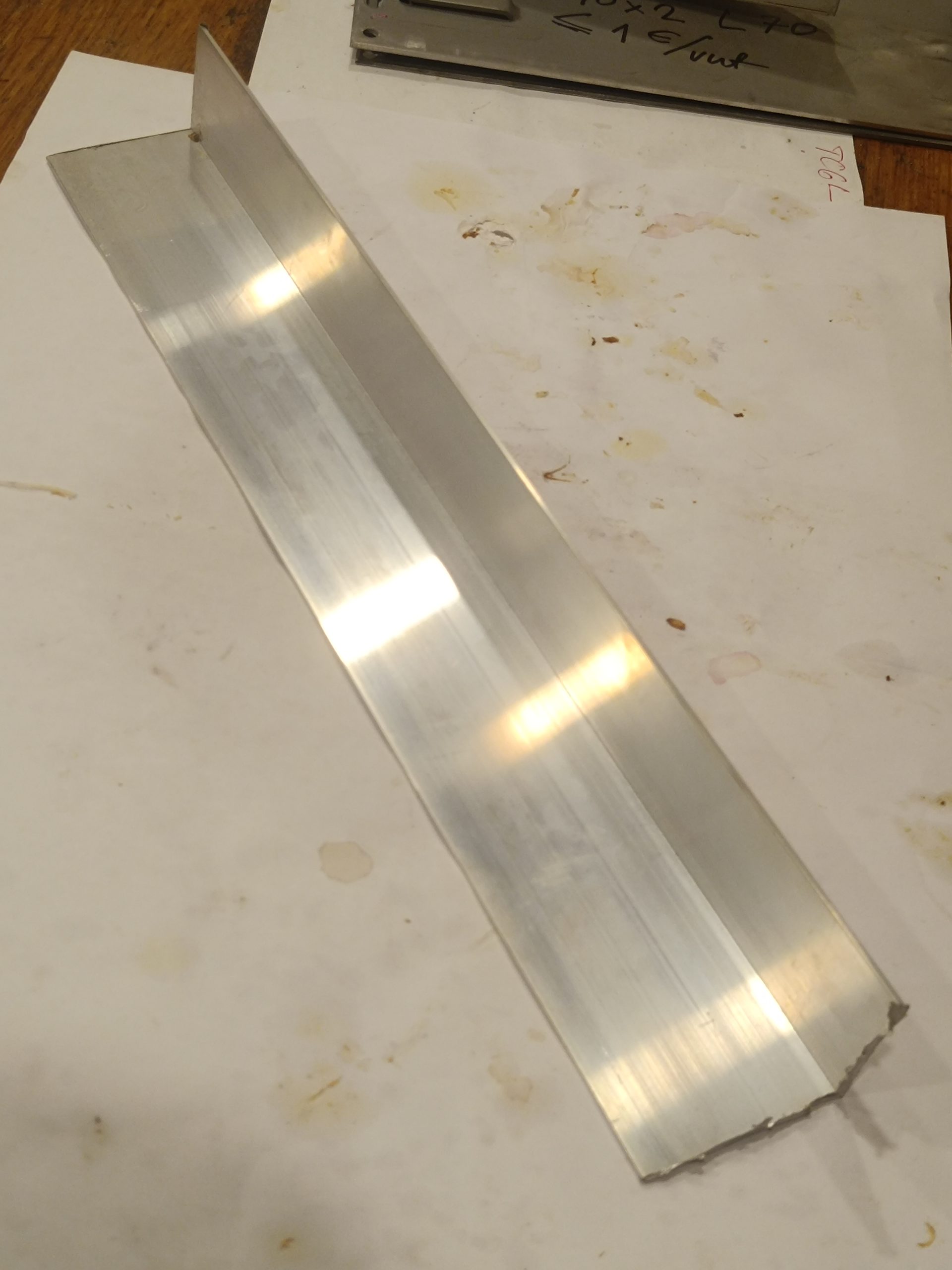 Aliuminio kampas L40/50/1,5 2,5m