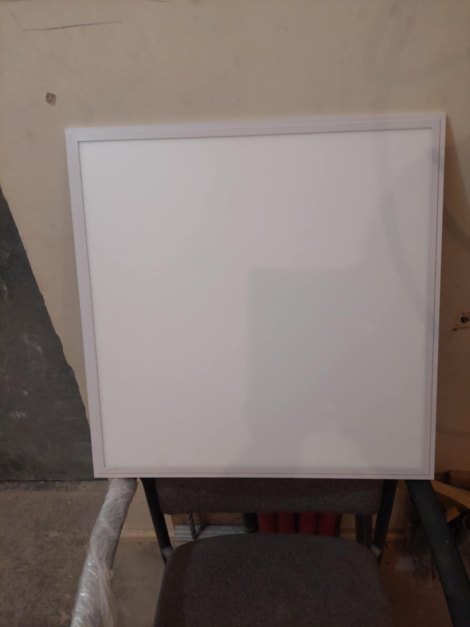 LED sviestuvai 60×60