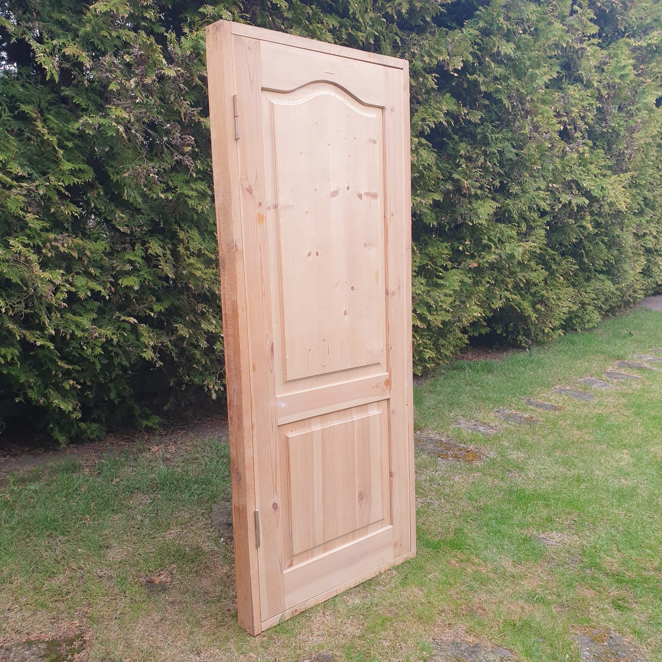 Parduodu naujas vidines medines,sausas duris su stakta