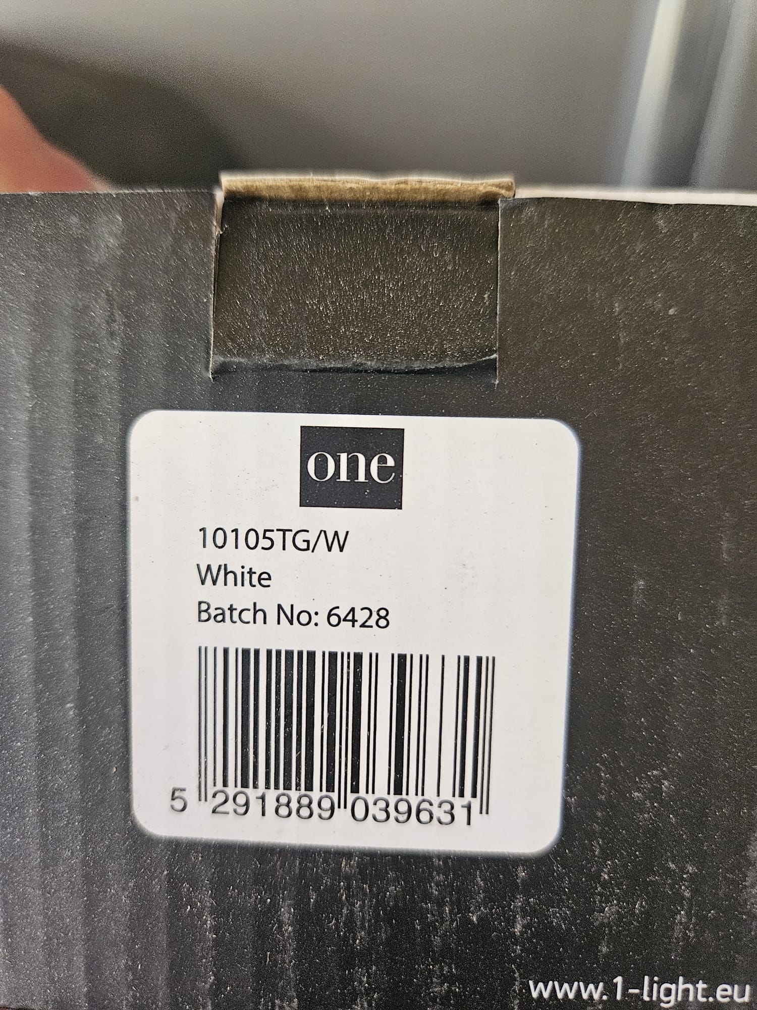 Įleidžiamas LED šviestuvas ONE 10105TG/W Semi Trimless, baltas + LEDVANCE GU10 lemputė