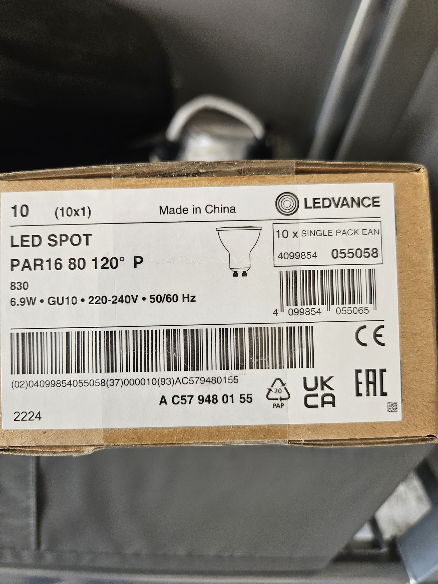 Įleidžiamas LED šviestuvas ONE 10105TG/W Semi Trimless, baltas + LEDVANCE GU10 lemputė