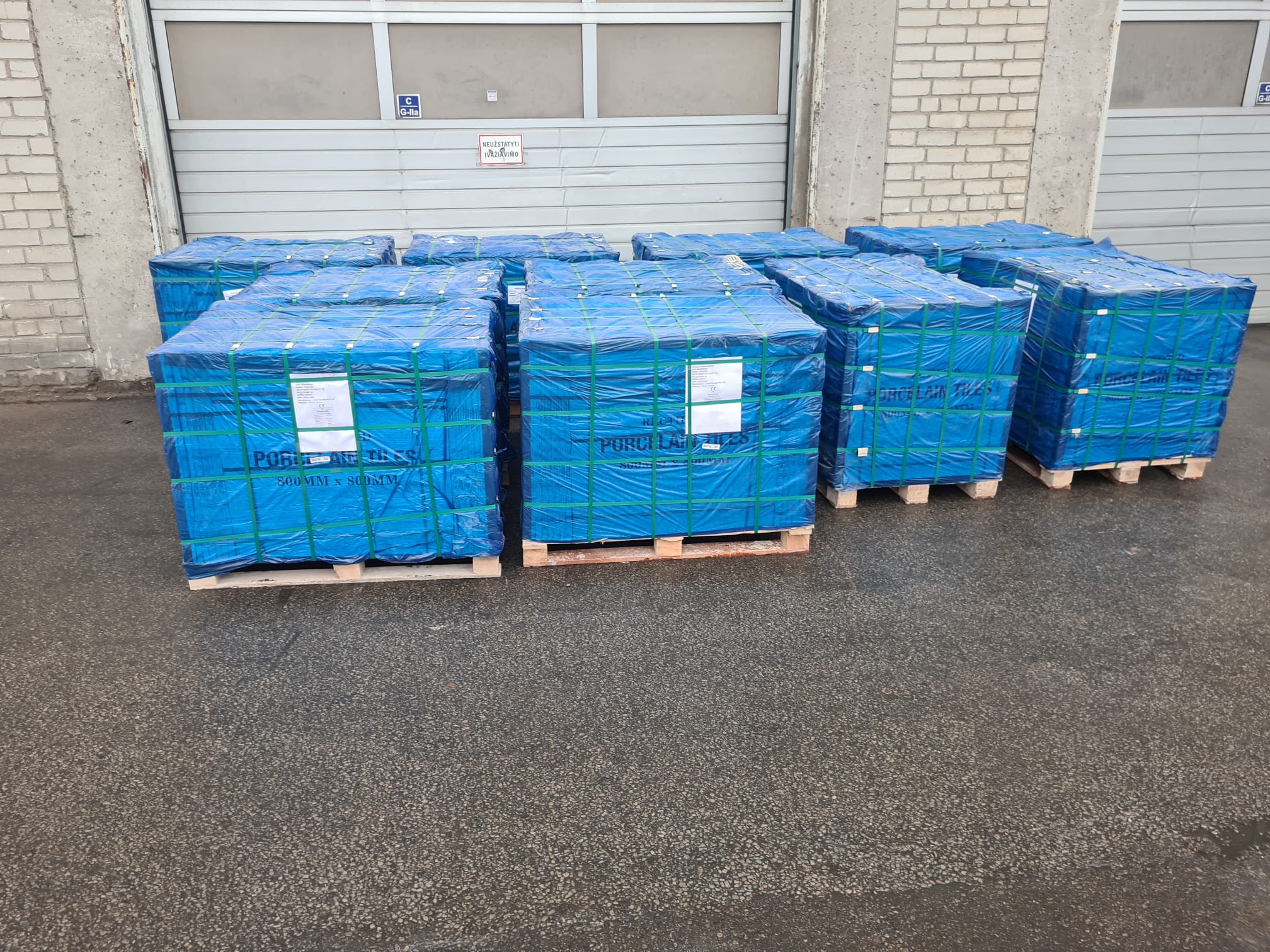 Juodos su baltu marmuro raštų porceliano plytelės 60×60cm Rektifikuotos ir Kalibruotos