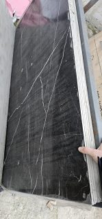 Juodos su baltu marmuro raštų porceliano plytelės 60×60cm Rektifikuotos ir Kalibruotos