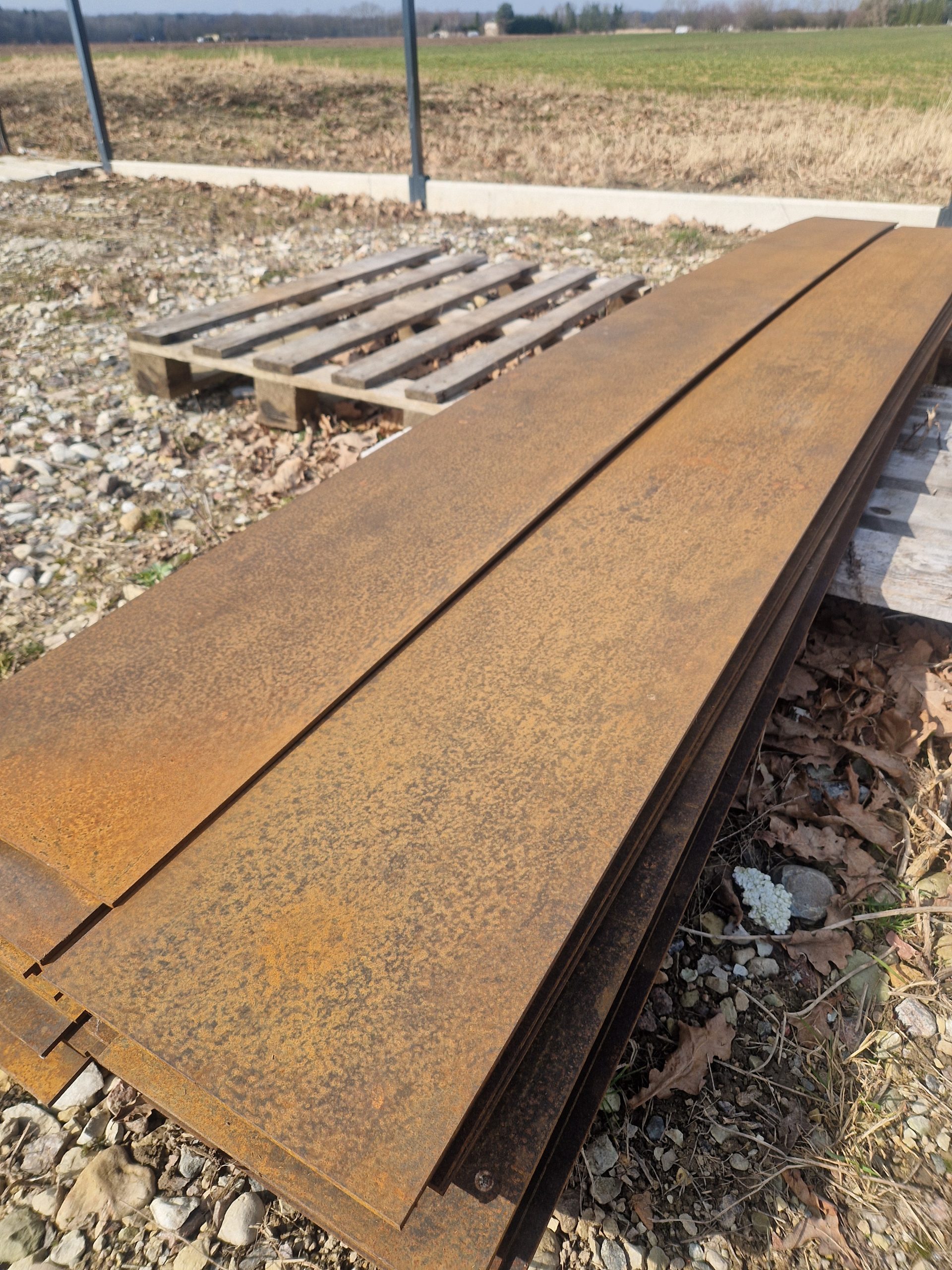 Corten rūdinto plieno borteliai