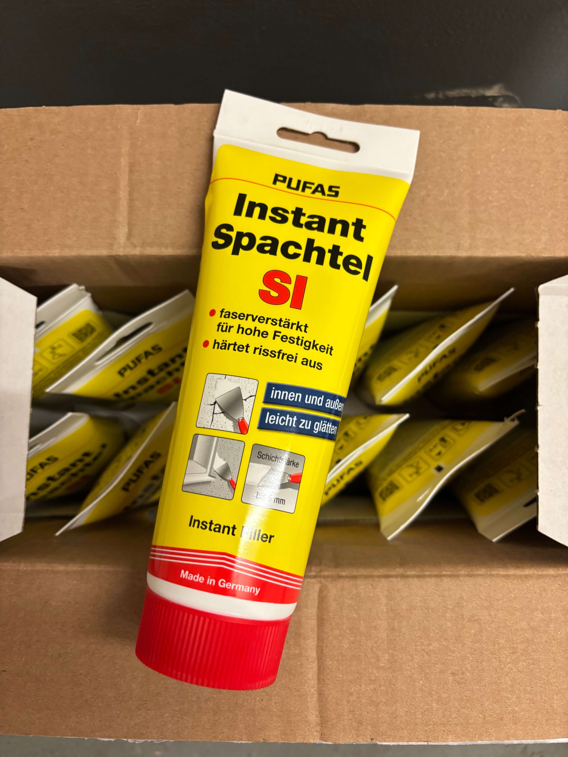 PUFAS Instant Spachtel SI pluoštu sustiprintas remontinis glaistas vidaus ir lauko darbams